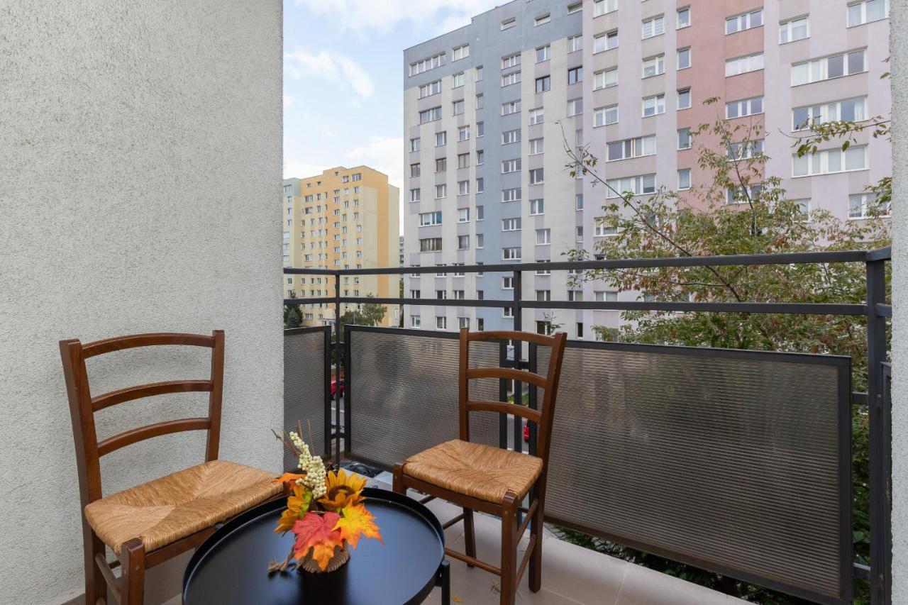 Studio Bielany With Home Office Near Metro Station By Noclegi Renters Βαρσοβία Εξωτερικό φωτογραφία